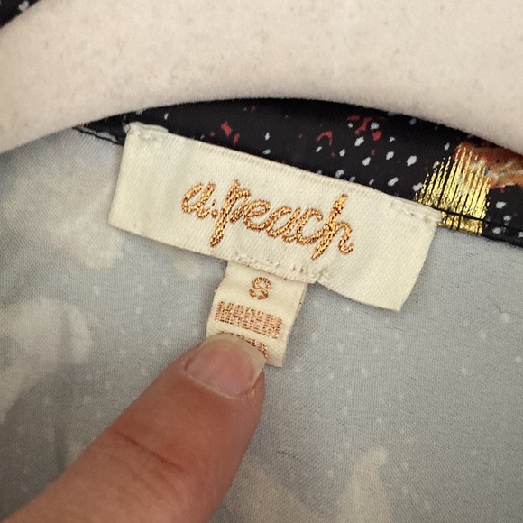 Gorgeous Asian inspired dress - Picture 2 of 10